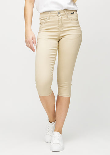 Beige skinny Capris, Modellname Gazelles, die eng am Bein anliegen und knapp unter dem Knie enden, von vorn gesehen.