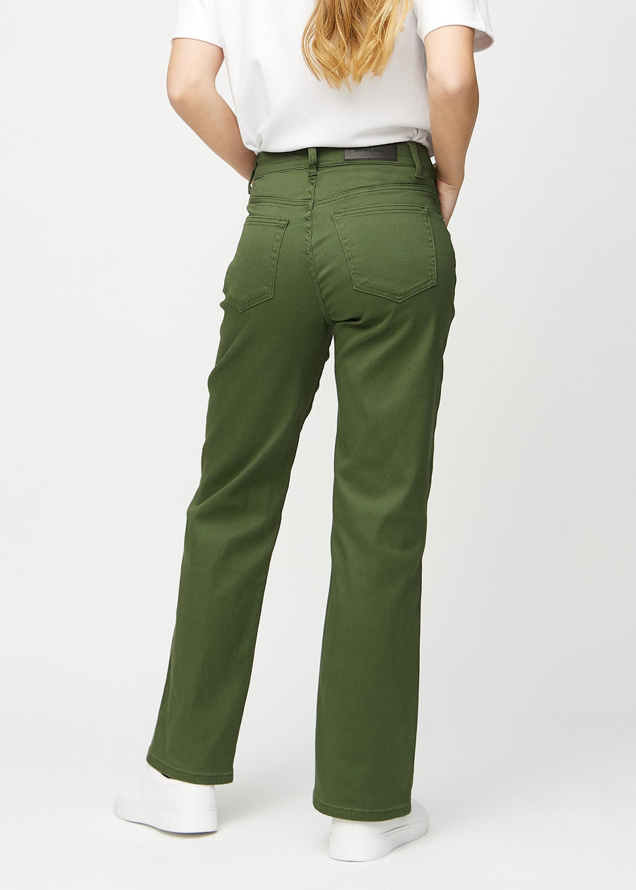 Loose-Jeans für Damen in Dunkelgrün, Farbe Renewals. Rückansicht an einem Model, die gesamte lockere Passform ist zu sehen.