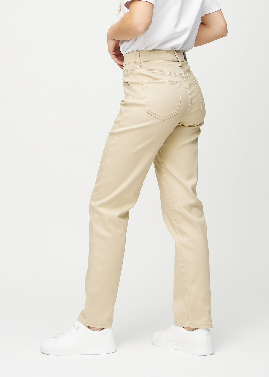 Regular-Jeans für Damen in Beige, Farbe Gazelles. Rückansicht an einem Model, die gesamte Passform ist zu sehen.