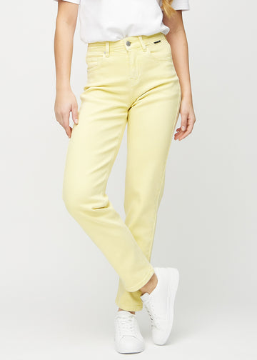 Hellgelbe regular jeans, Modellname Lemonades, die gerade am Bein herunterfallen, von vorne gesehen.