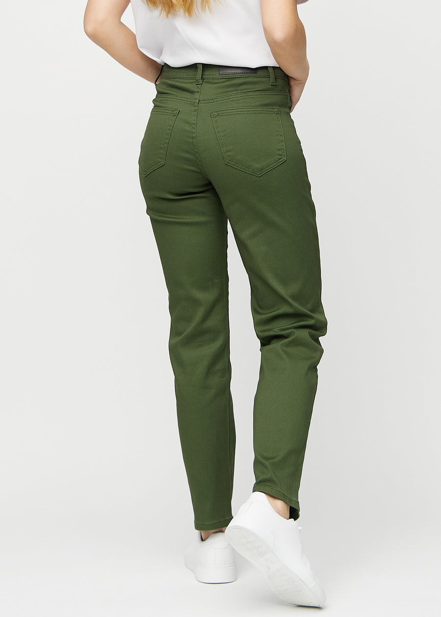 Regular-Jeans für Damen in Dunkelgrün, Farbe Renewals. Rückansicht an einem Model, die gesamte Passform ist zu sehen.