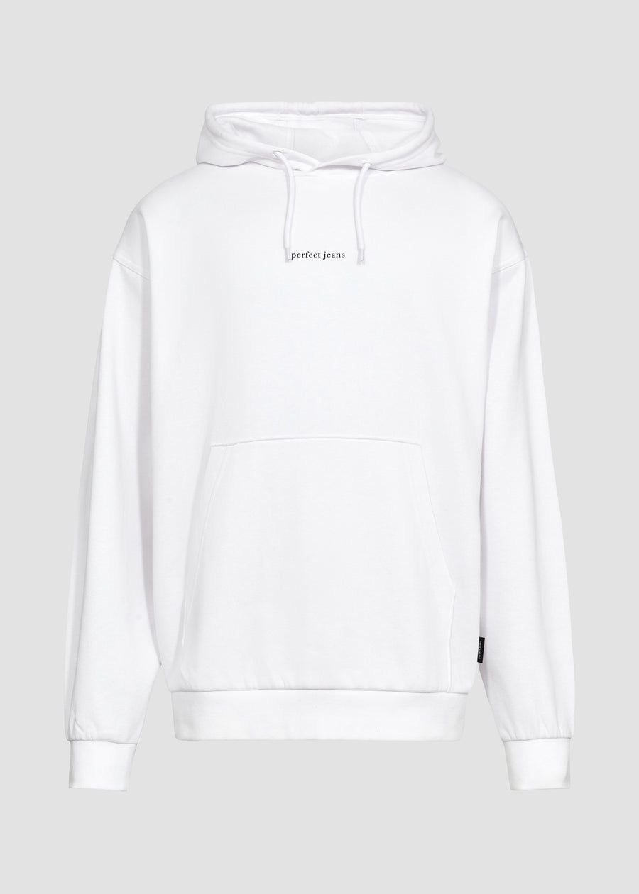 Weißer Unisex-Hoodie von Perfect Jeans mit schwarzem Logo mittig auf der Brust, von vorne gesehen.
